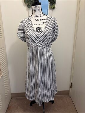 V-Neck Striped Midi Dress in White and Navy